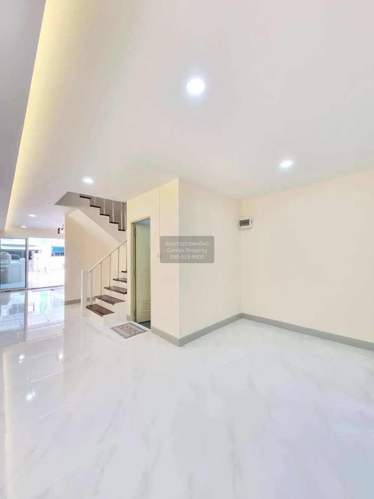 ขายทาวน์เฮ้าส์/ทาวน์โฮม  นิวเวิลด์วิลล์ รีโนเวทใหม่ ละหาร บางบัวท