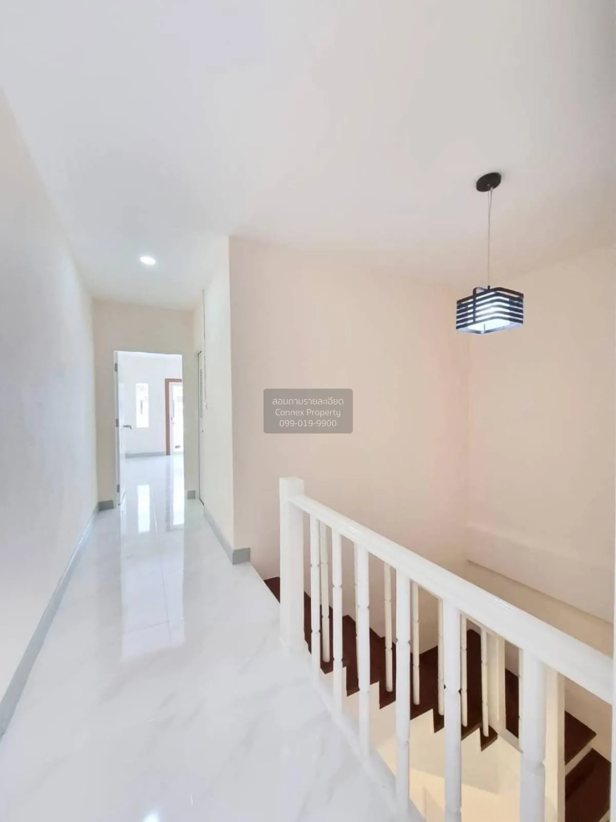 ขายทาวน์เฮ้าส์/ทาวน์โฮม  นิวเวิลด์วิลล์ รีโนเวทใหม่ ละหาร บางบัวท