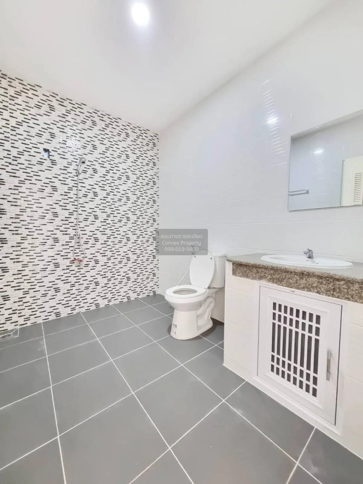 ขายทาวน์เฮ้าส์/ทาวน์โฮม  นิวเวิลด์วิลล์ รีโนเวทใหม่ ละหาร บางบัวท