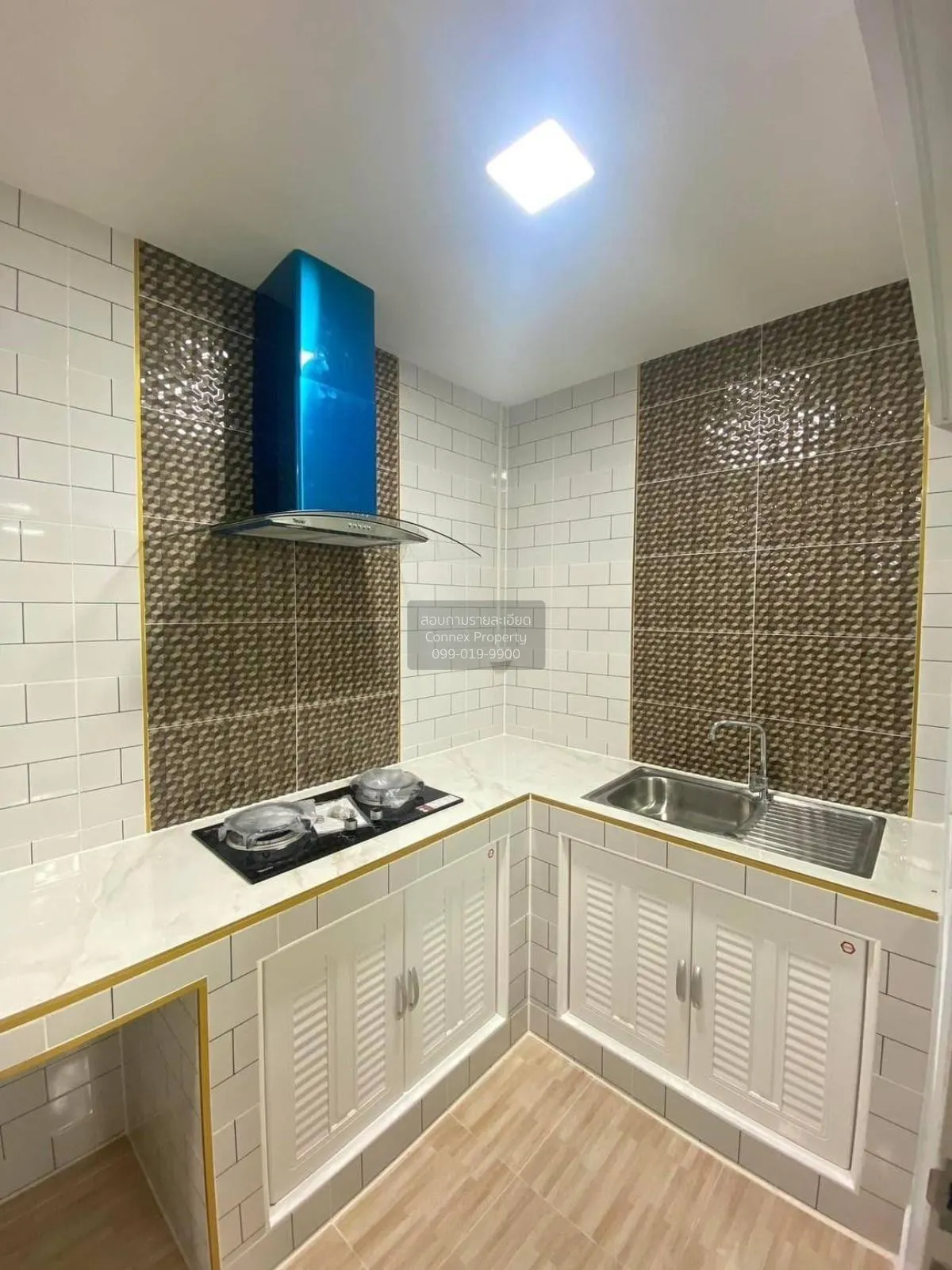 ขายทาวน์เฮ้าส์/ทาวน์โฮม  โนโว วิลล์ วงแหวน-ลำลูกกา คลอง 5 รีโนเวท