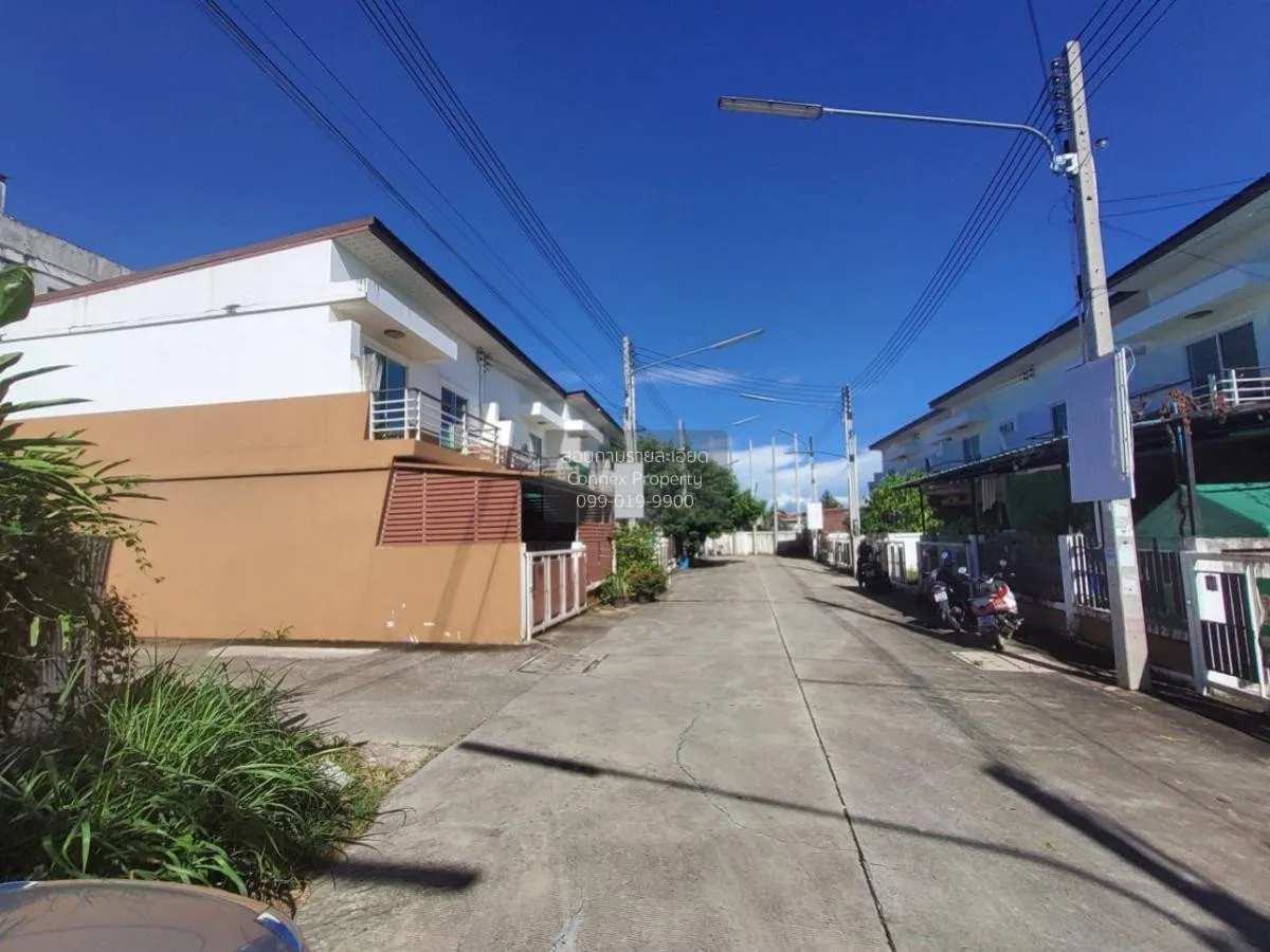 For Sale Townhouse/Townhome  , DD Land and House Sriracha , Bueng