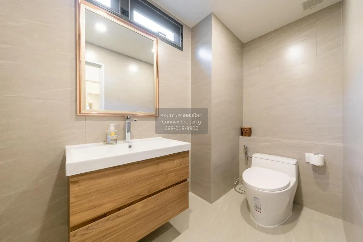 For Sale House near MRT Sam Yot , Bowon Niwet , Phra Nakhon , Ban