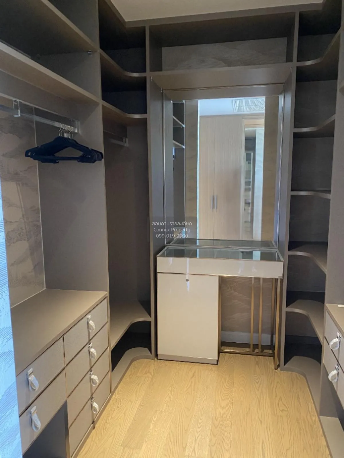 ขายคอนโด  แมกโนเลียส์ วอเตอร์ฟรอนท์ เรสซิเดนซ์ คลองต้นไทร เขต คลอ 4