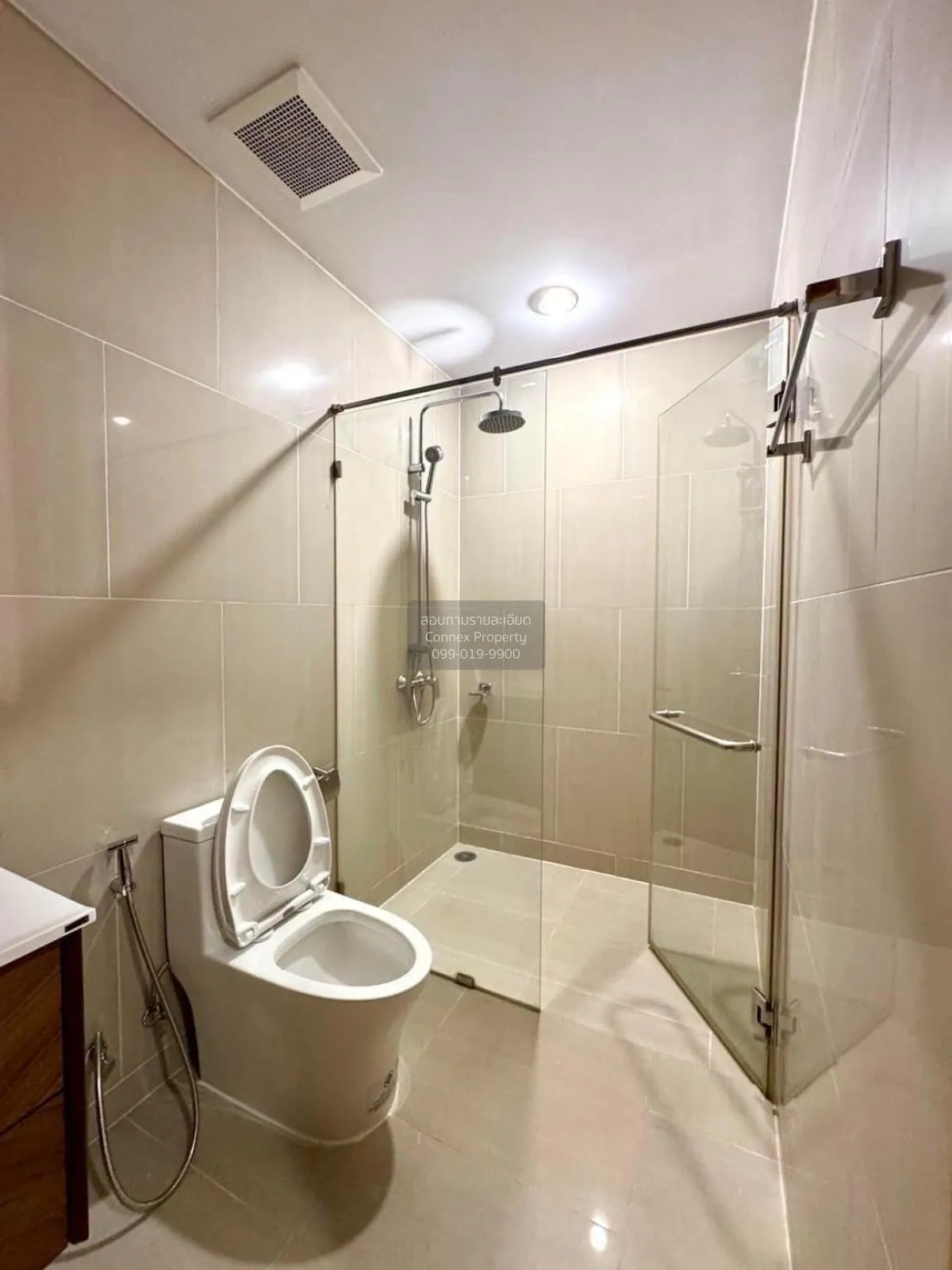 เช่าคอนโด  ดิ เอ็มไพร์ เพลส BTS-ช่องนนทรี ยานนาวา เขต สาทร กรุงเท