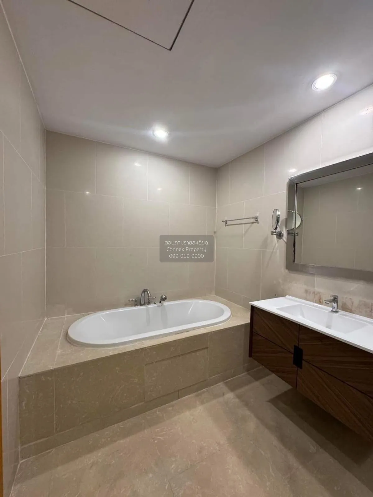 เช่าคอนโด  ดิ เอ็มไพร์ เพลส BTS-ช่องนนทรี ยานนาวา เขต สาทร กรุงเท