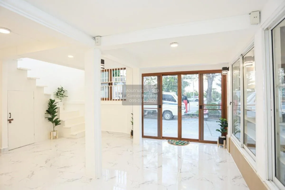 ขายทาวน์เฮ้าส์/ทาวน์โฮม  บ้านเฟรนชิฟ รีโนเวทใหม่ ลาดพร้าว เขต ลาด