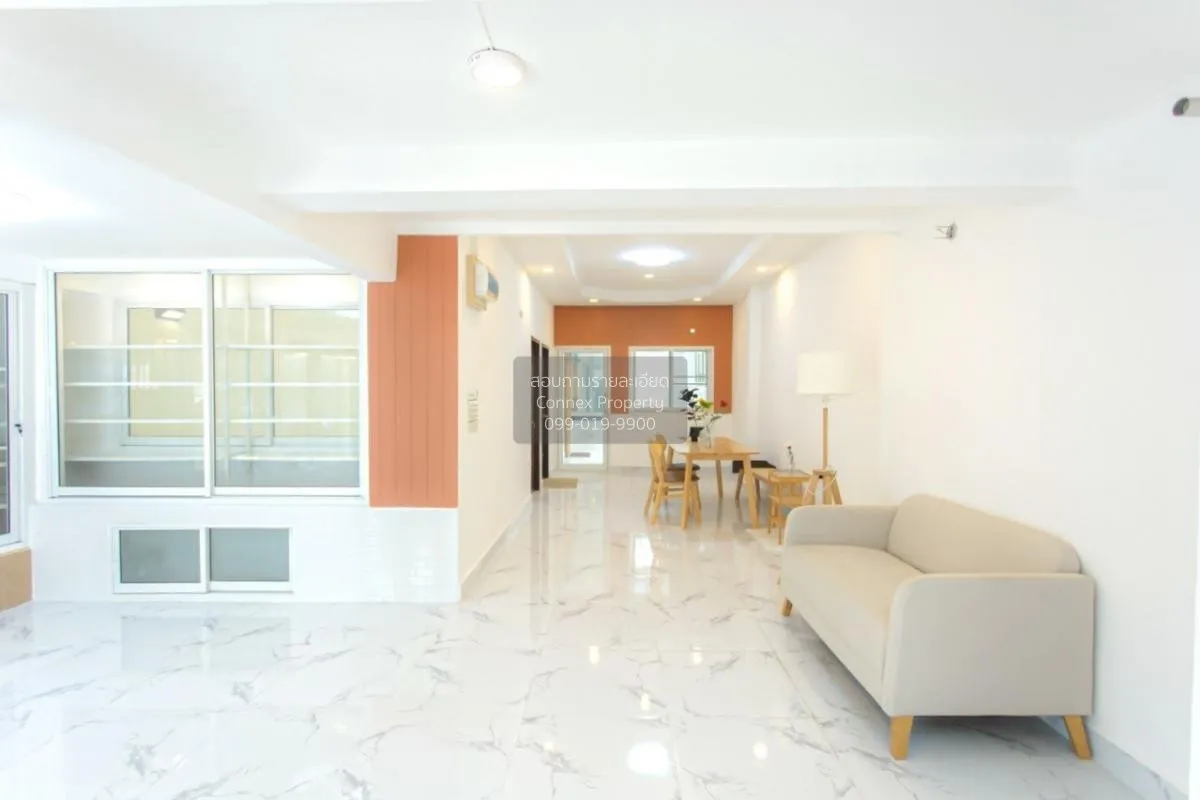 ขายทาวน์เฮ้าส์/ทาวน์โฮม  บ้านเฟรนชิฟ รีโนเวทใหม่ ลาดพร้าว เขต ลาด