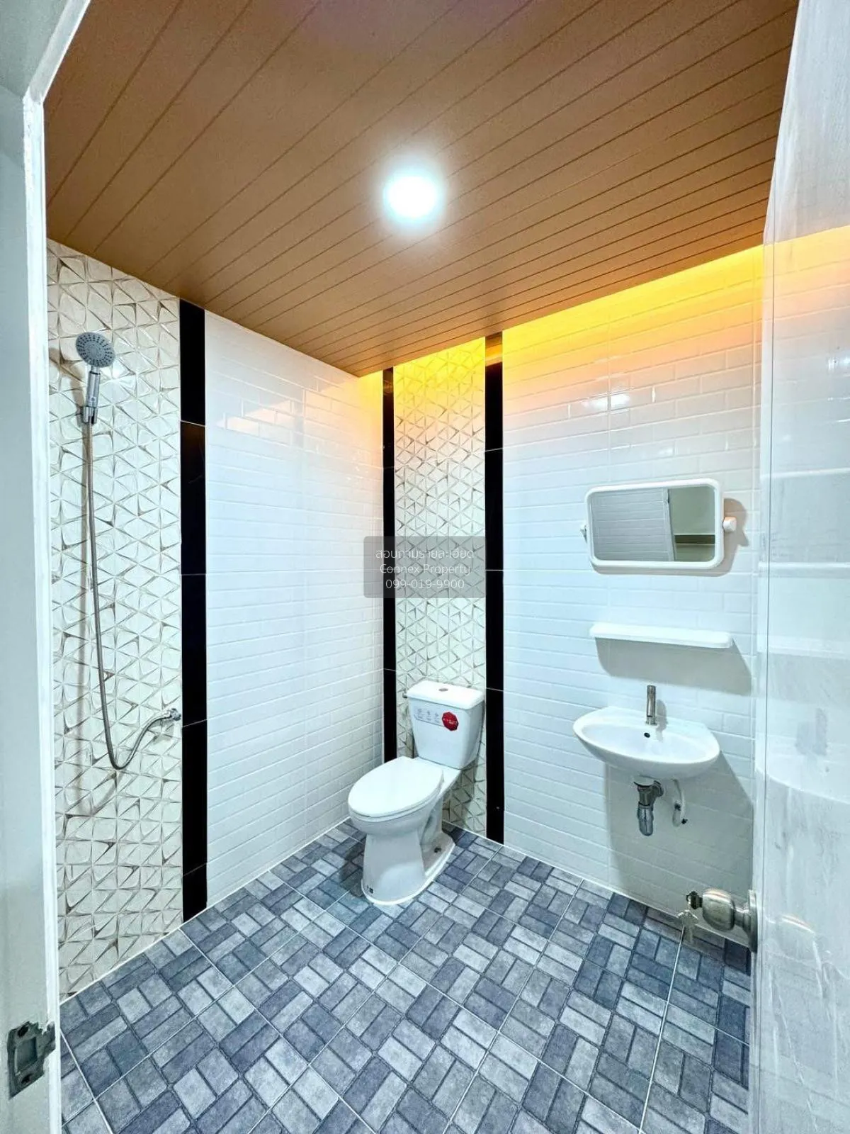 ขายทาวน์เฮ้าส์/ทาวน์โฮม  บ้านฟ้ารังสิต คลอง 4 รีโนเวทใหม่ บึงยี่โ