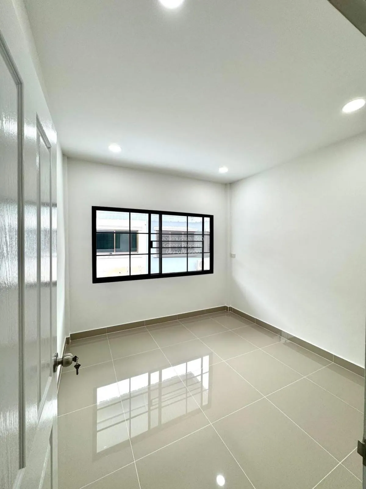 ขายทาวน์เฮ้าส์/ทาวน์โฮม  บ้านฟ้ารังสิต คลอง 4 รีโนเวทใหม่ บึงยี่โ