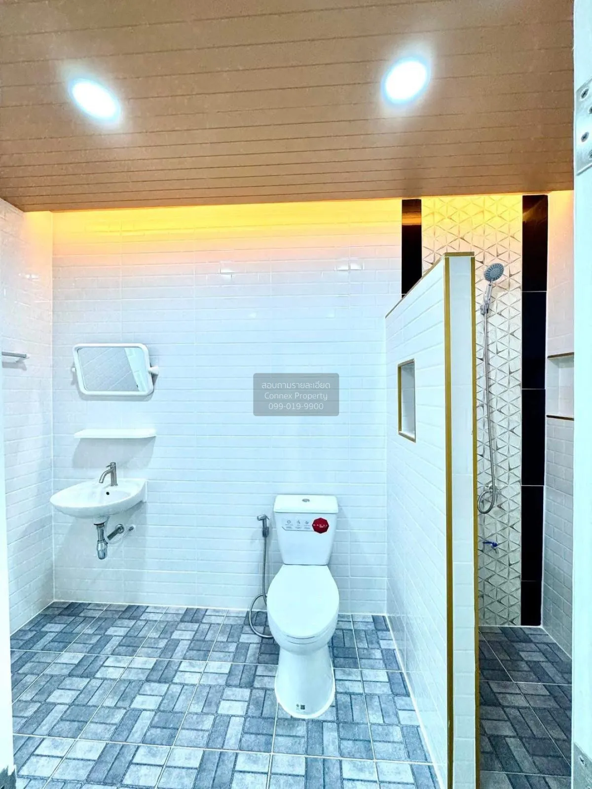 ขายทาวน์เฮ้าส์/ทาวน์โฮม  บ้านฟ้ารังสิต คลอง 4 รีโนเวทใหม่ บึงยี่โ