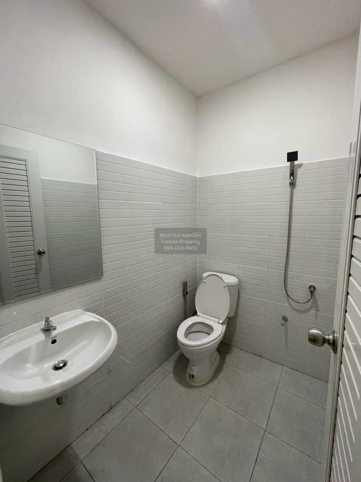 ขายทาวน์เฮ้าส์/ทาวน์โฮม  แลนด์วิลล่า รีโนเวทใหม่ บางบัวทอง บางบัว