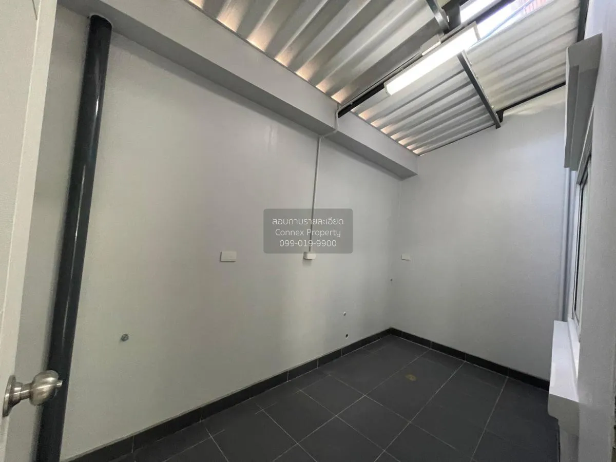 ขายทาวน์เฮ้าส์/ทาวน์โฮม  แลนด์วิลล่า รีโนเวทใหม่ บางบัวทอง บางบัว