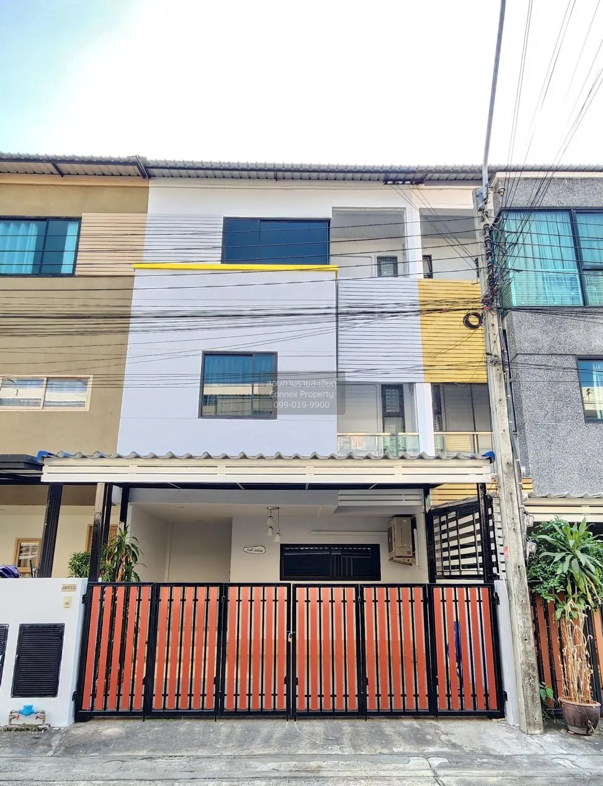 For Rent Townhouse/Townhome  , Sarin Wiz Sukhumvit 107 , wide fro 1