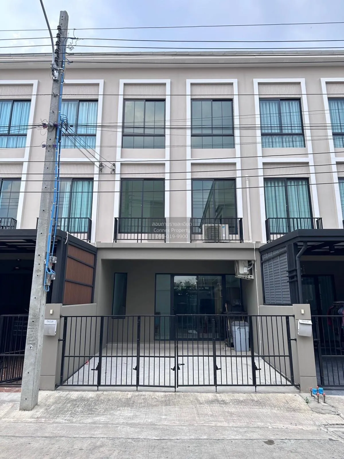 For Sale Townhouse/Townhome  , PATIO Kallapaphruk - Sathorn , Ban 1