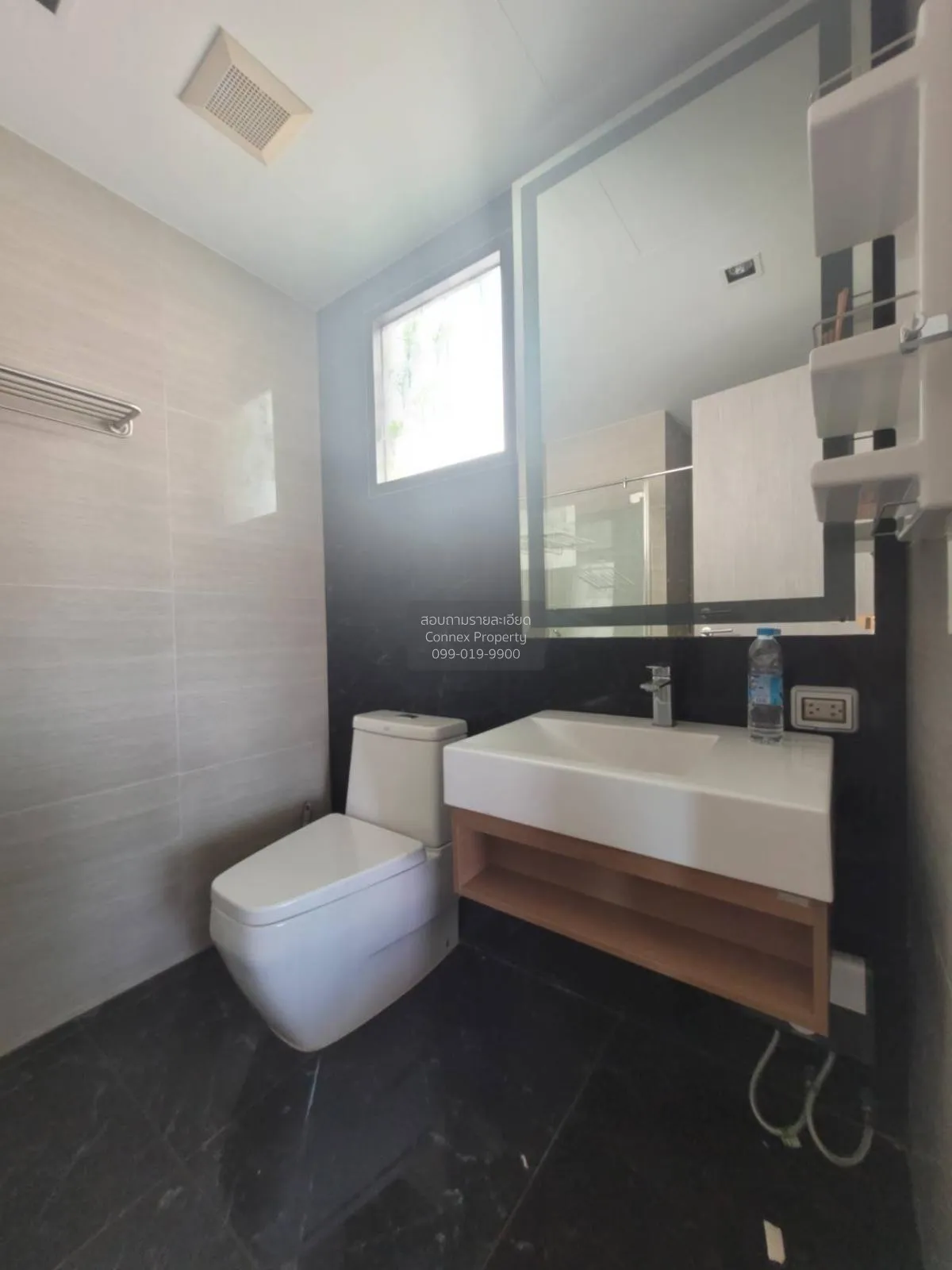 ขายคอนโด  แอราส บีชฟร้อนท์ คอนโดมิเนียม จอมเทียน พัทยา วิวสวย ห้อ