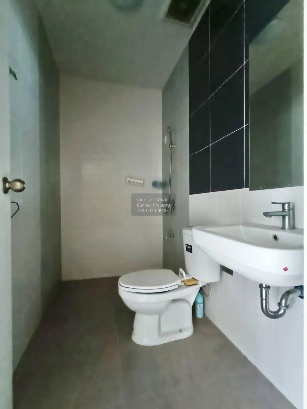 ขายทาวน์เฮ้าส์/ทาวน์โฮม  เอสเกต กรุงเทพฯ-ปทุมธานี บางเดื่อ เมืองป