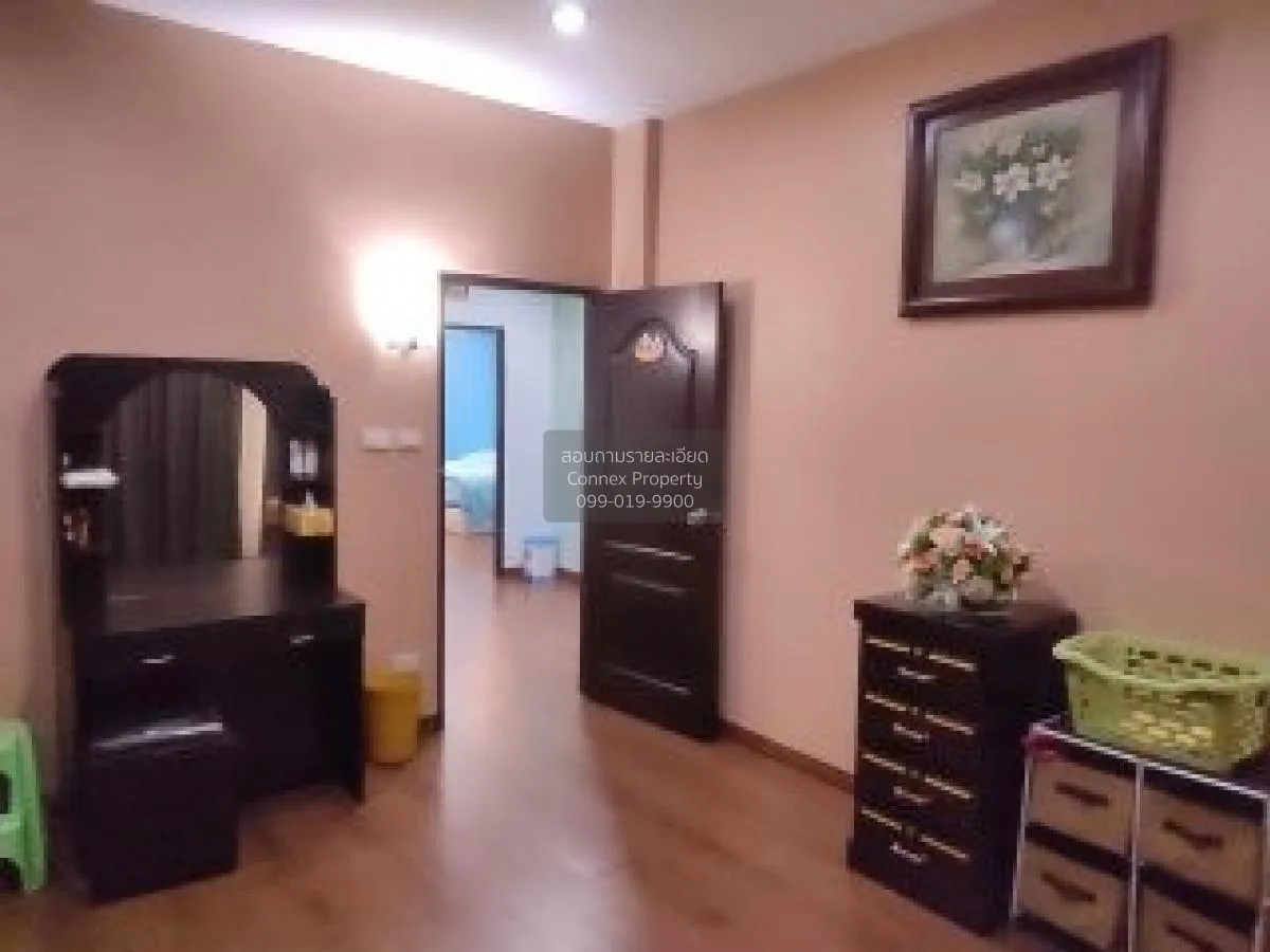 ขายอาคารพาณิชย์ 3 ชั้น ซอยประชาอุทิศ 97/4 ห้องมุม รีโนเวทใหม่ ทุ่