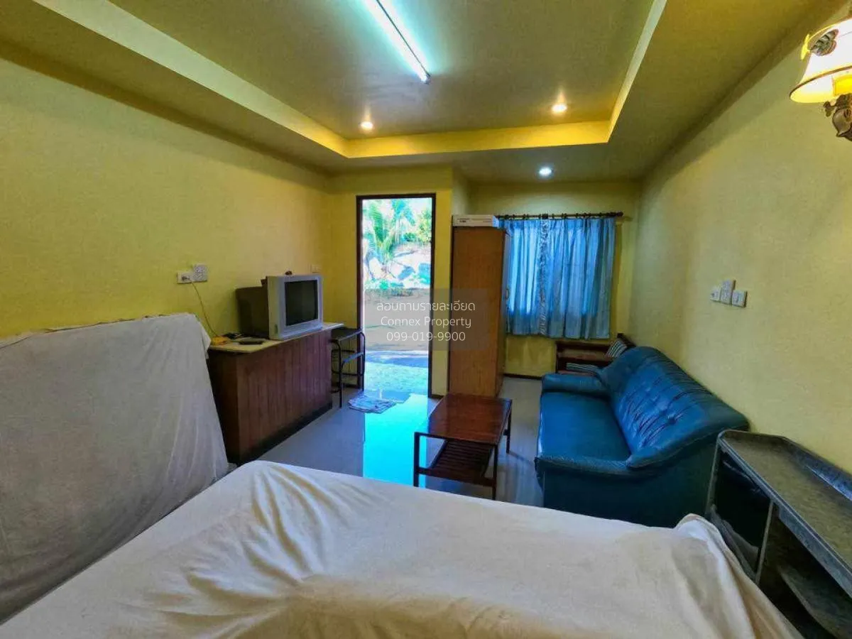 For Sale Land with buildings  size 1.76 rai Sai Kong Din , Khlong