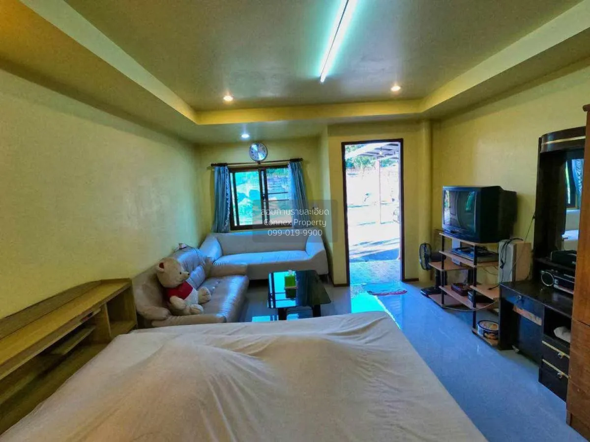 For Sale Land with buildings  size 1.76 rai Sai Kong Din , Khlong