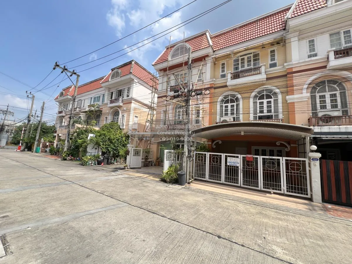 For Sale Townhouse/Townhome  , Resorta Watcharapol , Tha Raeng ,  4