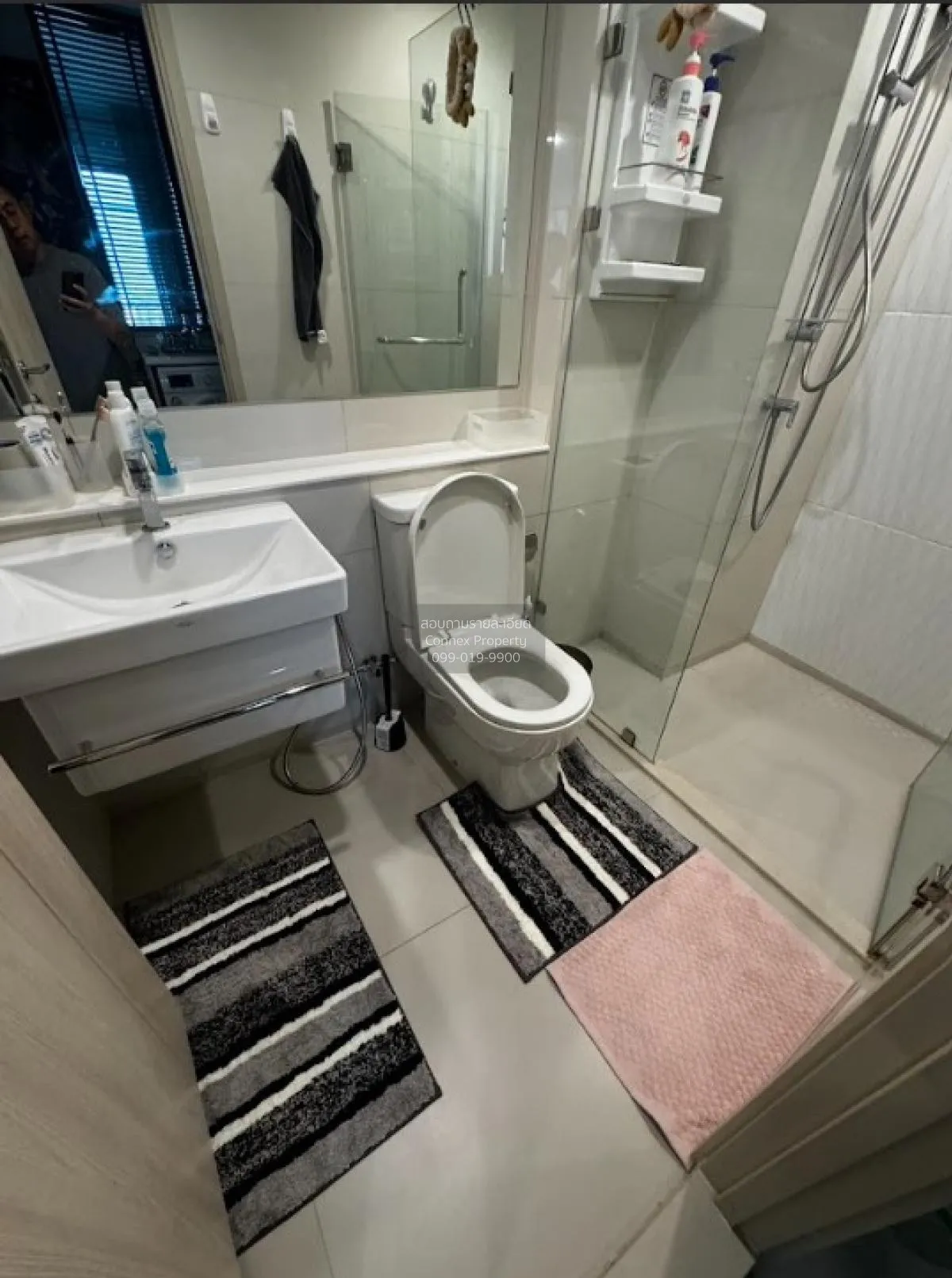 For Rent Condo , Life One Wireless , nice view , high floor , BTS