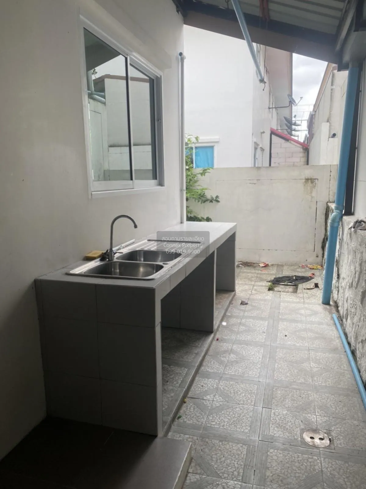 For Sale Townhouse/Townhome  , Priyawut 331 , Bo Win , Si Racha ,