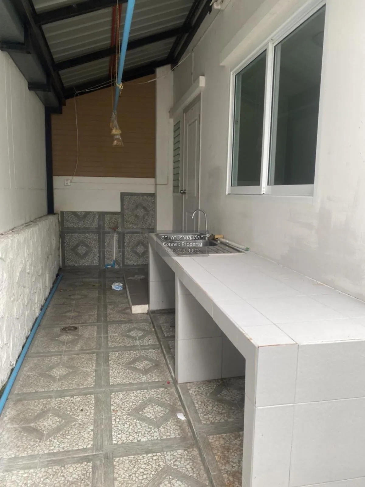 For Sale Townhouse/Townhome  , Priyawut 331 , Bo Win , Si Racha ,