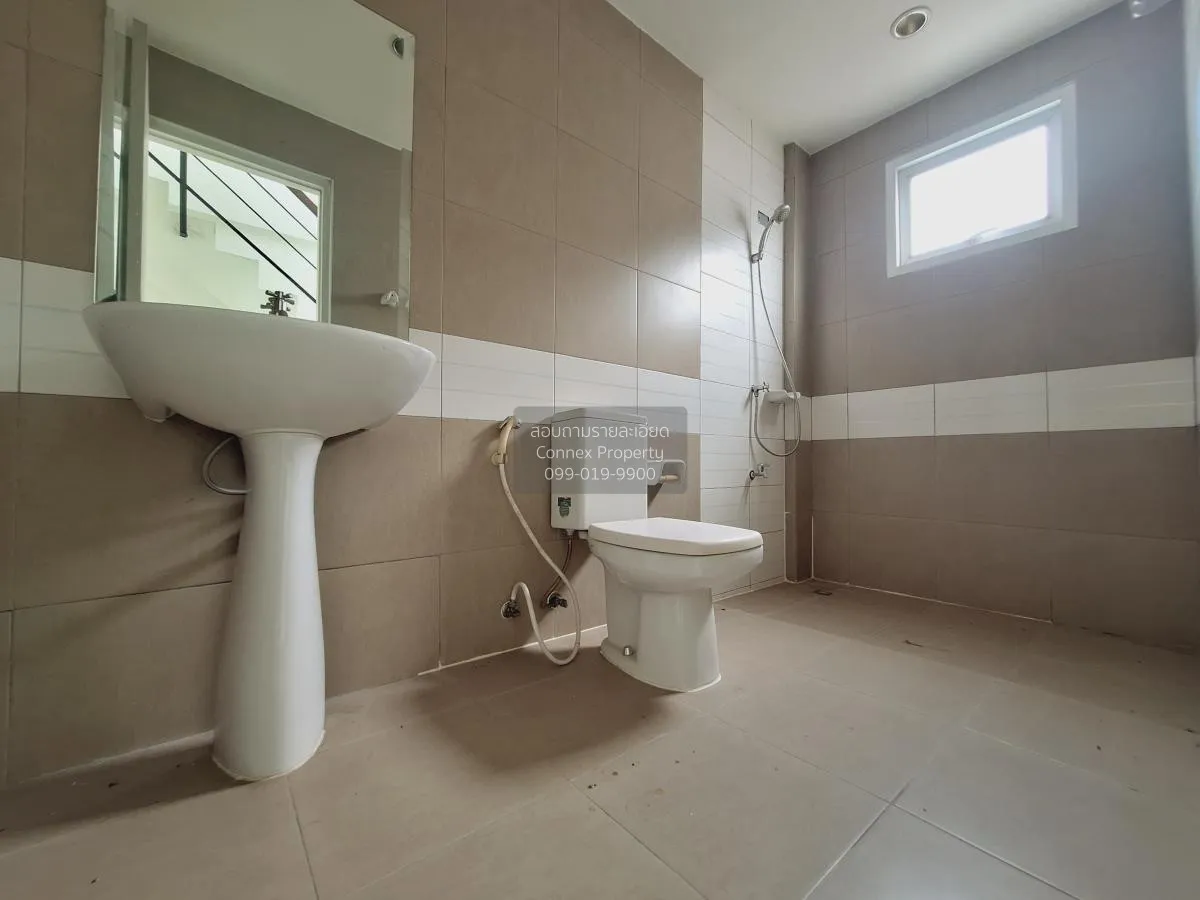 For Sale Commercial Building , The Living Sriracha , Surasak , Si 3