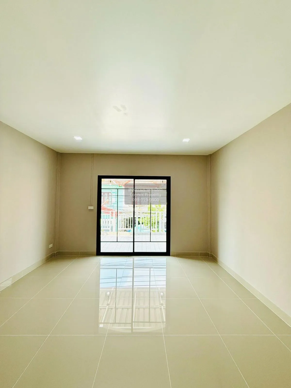 ขายทาวน์เฮ้าส์/ทาวน์โฮม  บ้านนริศา บ้านกล้วย-ไทรน้อย รีโนเวทใหม่ 