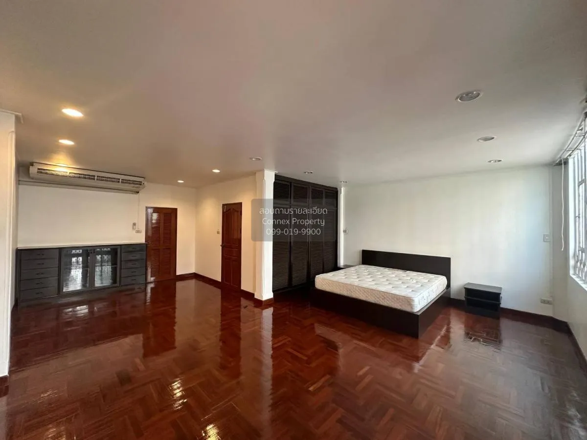 ขายทาวน์เฮ้าส์/ทาวน์โฮม  บ้านเดี่ยว เอกมัย ห้องมุม หน้ากว้าง รีโน 4