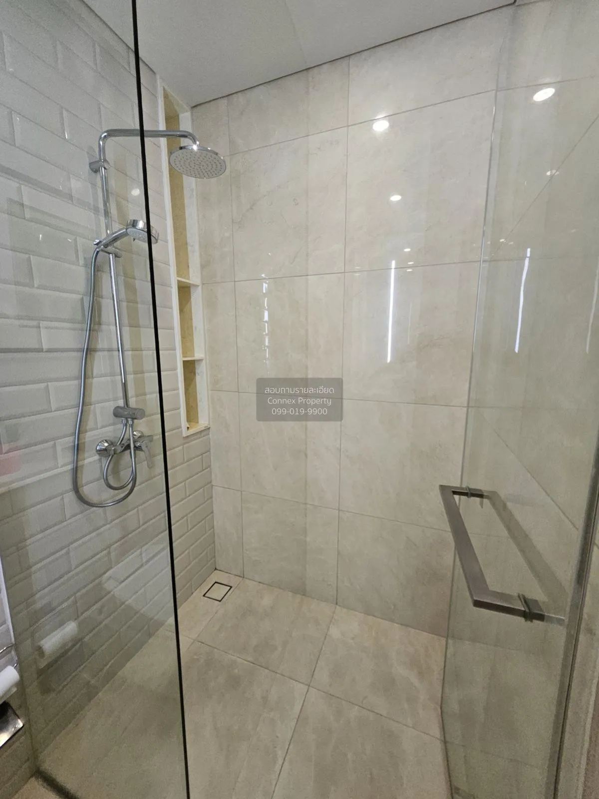 เช่าคอนโด  ไซมิส เอ๊กซ์คลูซีพ 42 BTS-เอกมัย พระโขนง เขต คลองเตย ก