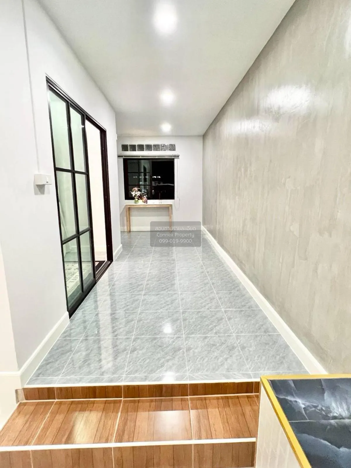 ขายทาวน์เฮ้าส์/ทาวน์โฮม  ชมฟ้า-วรางกูล คลอง 2 ห้องมุม รีโนเวทใหม่