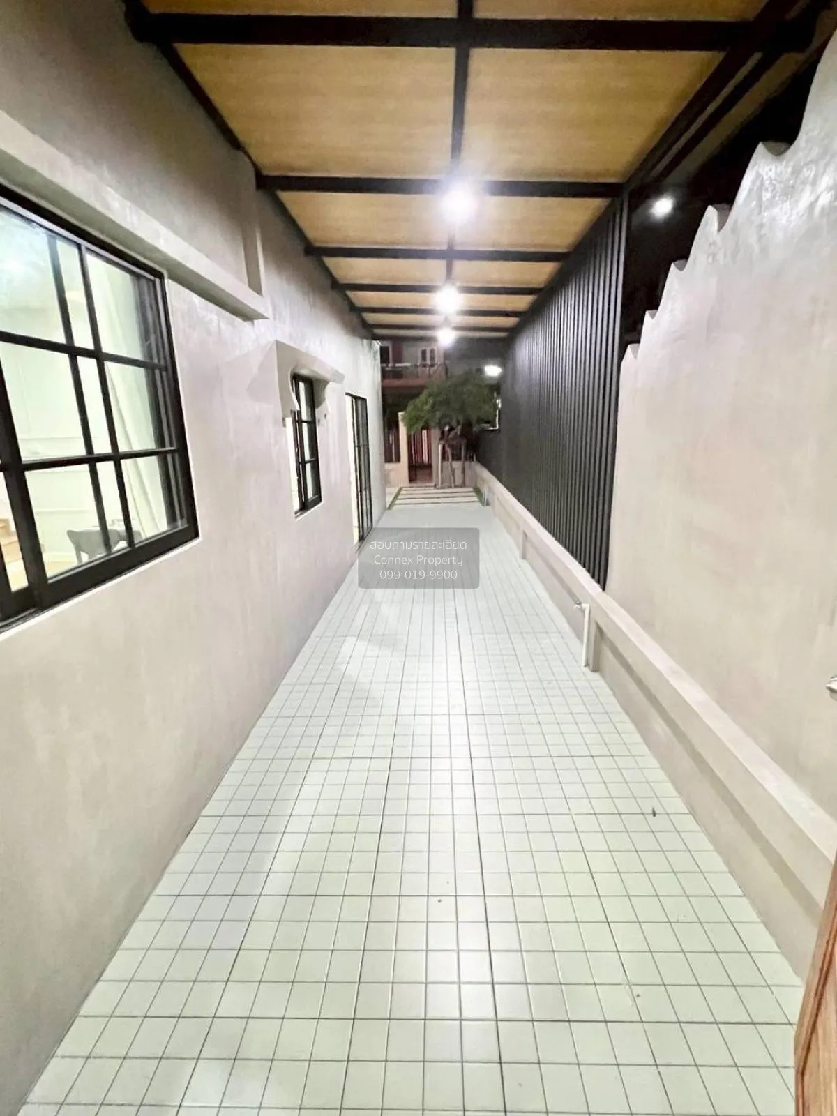 ขายทาวน์เฮ้าส์/ทาวน์โฮม  ชมฟ้า-วรางกูล คลอง 2 ห้องมุม รีโนเวทใหม่