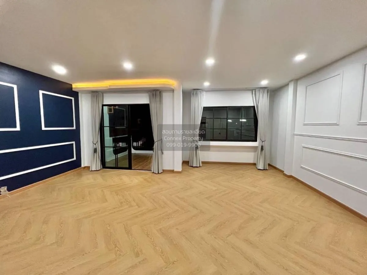 ขายทาวน์เฮ้าส์/ทาวน์โฮม  ชมฟ้า-วรางกูล คลอง 2 ห้องมุม รีโนเวทใหม่