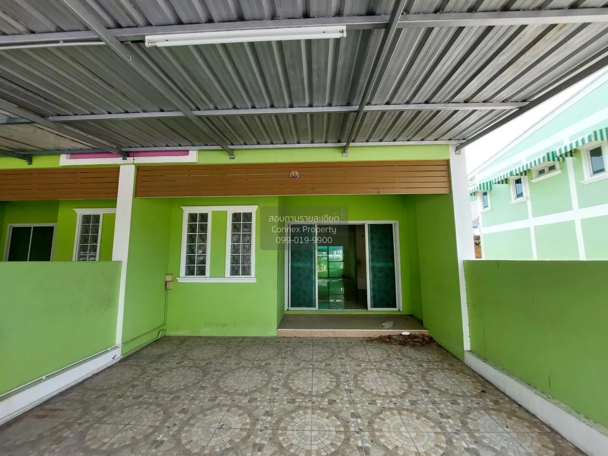 For Sale Townhouse/Townhome  , Sompratthana , corner unit , wide  4