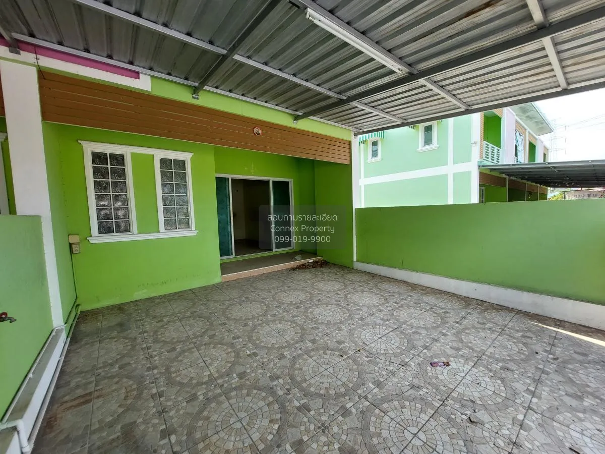 For Sale Townhouse/Townhome  , Sompratthana , corner unit , wide  3