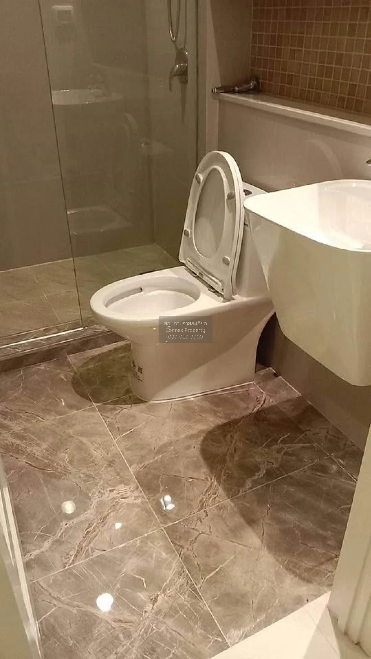 ขายคอนโด  ออกัสตัน สุขุมวิท 22 BTS-พร้อมพงษ์ คลองตัน เขต คลองเตย 