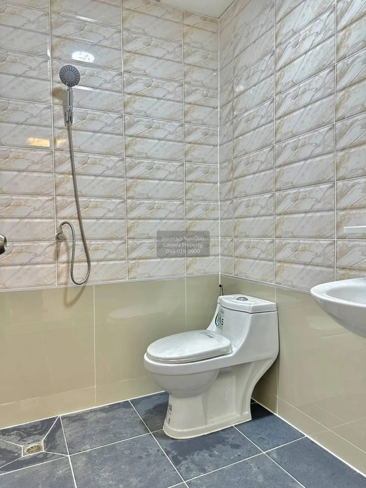 ขายทาวน์เฮ้าส์/ทาวน์โฮม  บ้านปิยวรารมย์ 1 รีโนเวทใหม่ บางบัวทอง บ