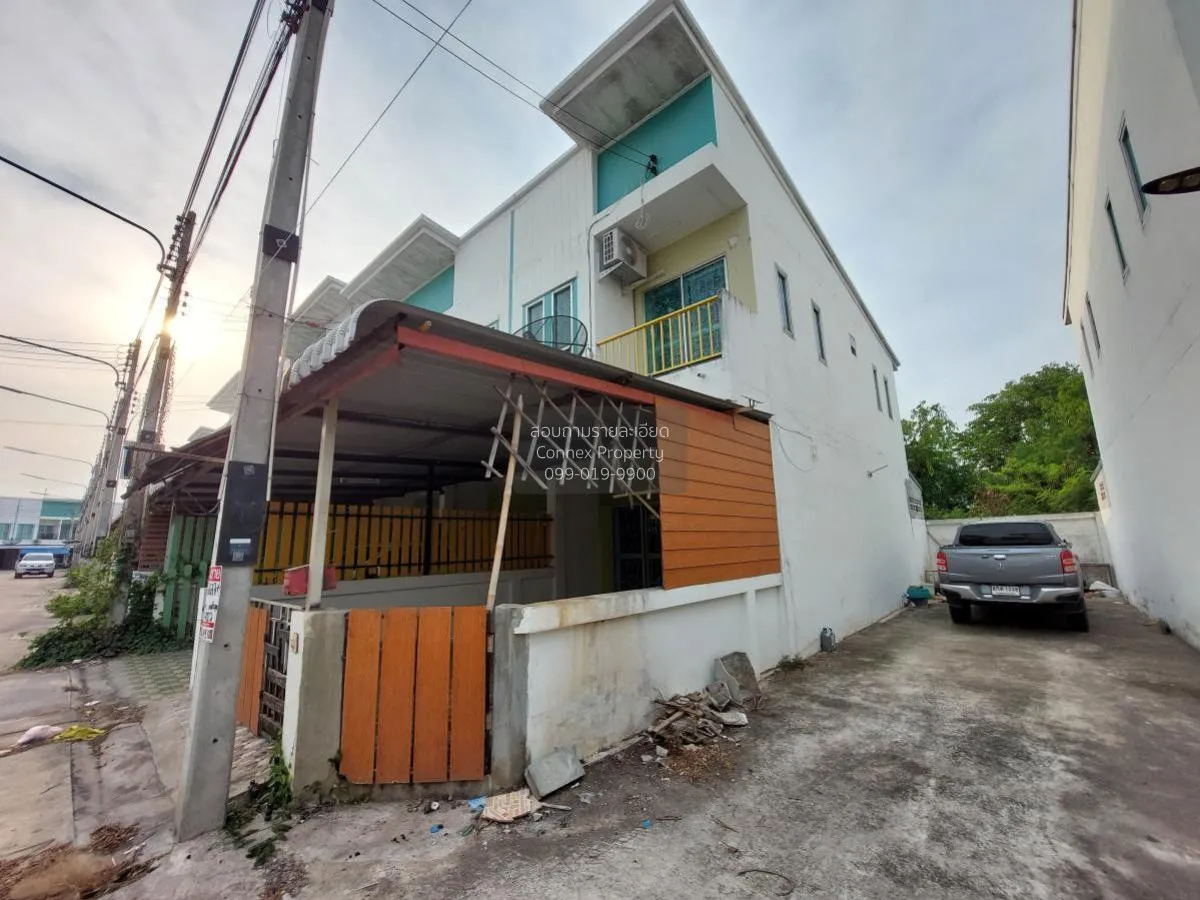 For Sale Townhouse/Townhome  , The Village Plus Amata - Donhualo  3