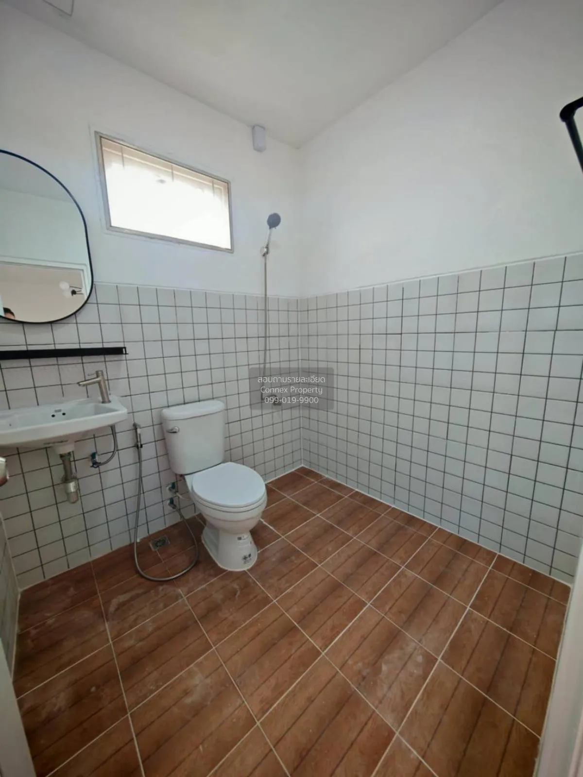 ขายทาวน์เฮ้าส์/ทาวน์โฮม  เฟื่องฟ้าวิลล่า 11 เฟส 4 ห้องมุม รีโนเวท