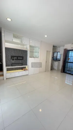 For Rent Townhouse/Townhome  , BAAN KLANG MUANG RAMA 2 – BHUDDHABUCHA , Bang Mot , Chom Thong , Bangkok , CX-119148