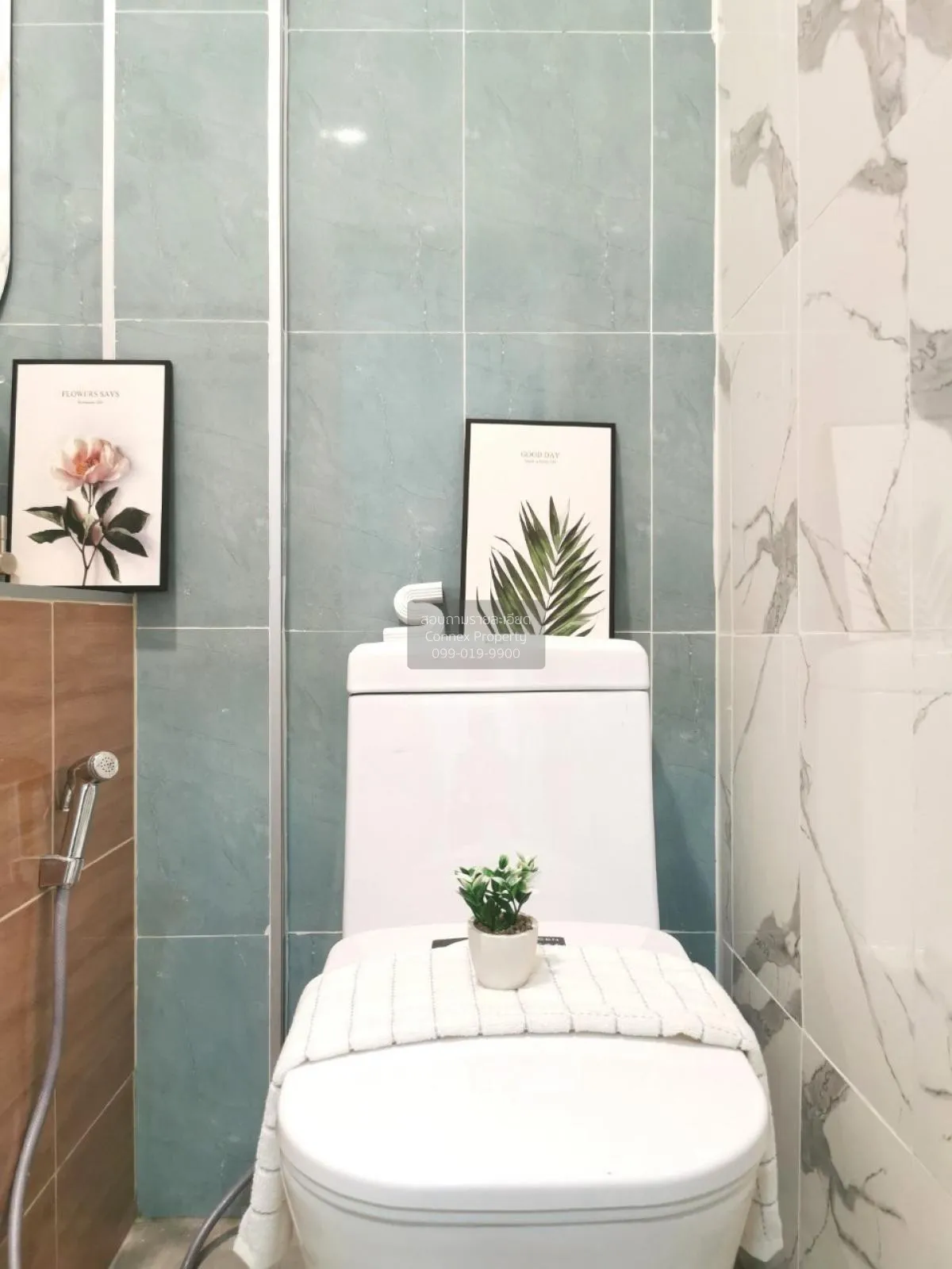 For Sale Townhouse/Townhome  , Baan Thanaram , Lat Sawai , Lam Lu