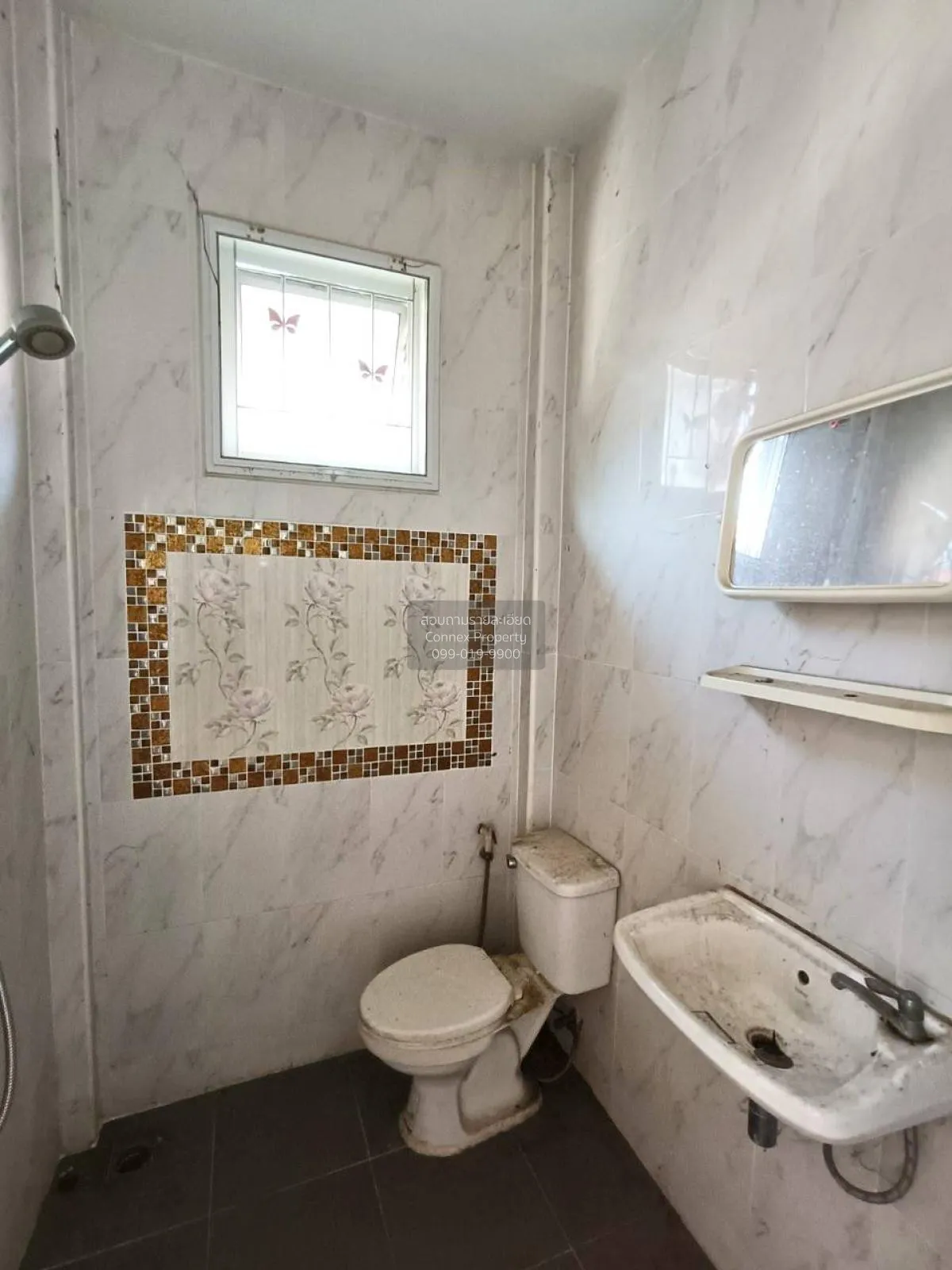 For Sale House , Pasiri Green Park 4 , wide frontage , Nong Pling