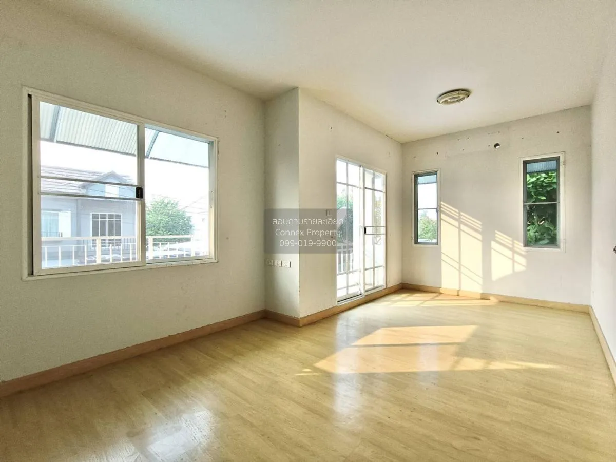 For Sale House , The village Chaengwatthana Tiwananon , wide fron