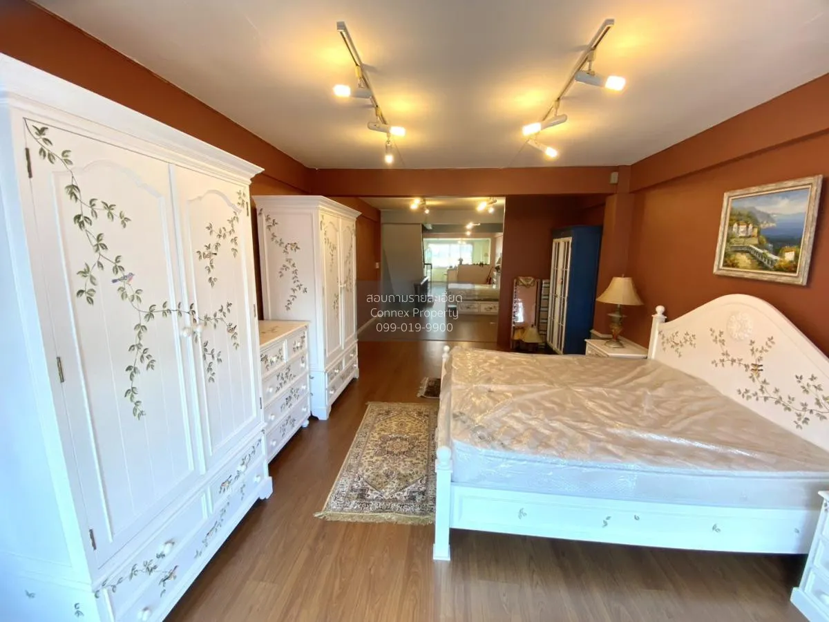 For Sale 4-storey commercial building, Srinakarin Road , Samrong  4