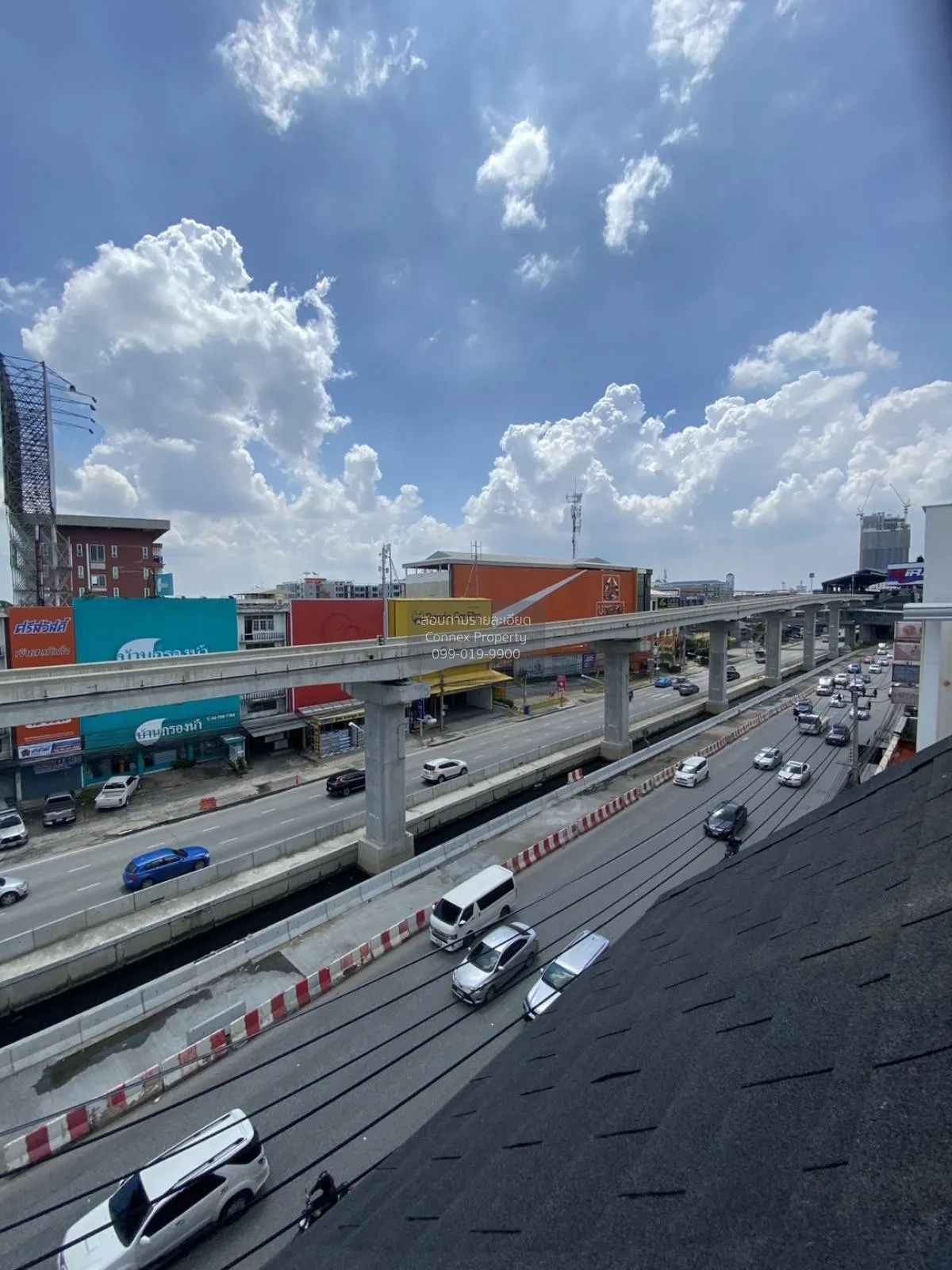 For Sale 4-storey commercial building, Srinakarin Road , Samrong 