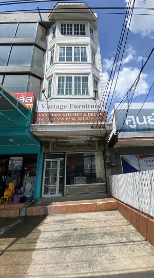 For Sale 4-storey commercial building, Srinakarin Road , Samrong Nuea , Mueang Samut Prakan , Bangkok , CX-119309
