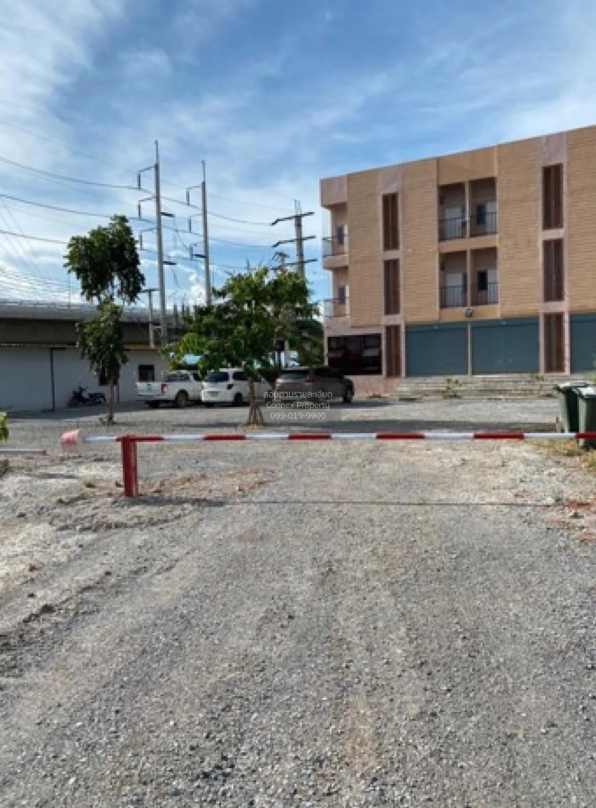 ขายอพาร์ทเมนท์ 3 ชั้น 50 ห้อง ห้องละ 21 ตรม. นครปฐม ดอนแฝก นครชัย