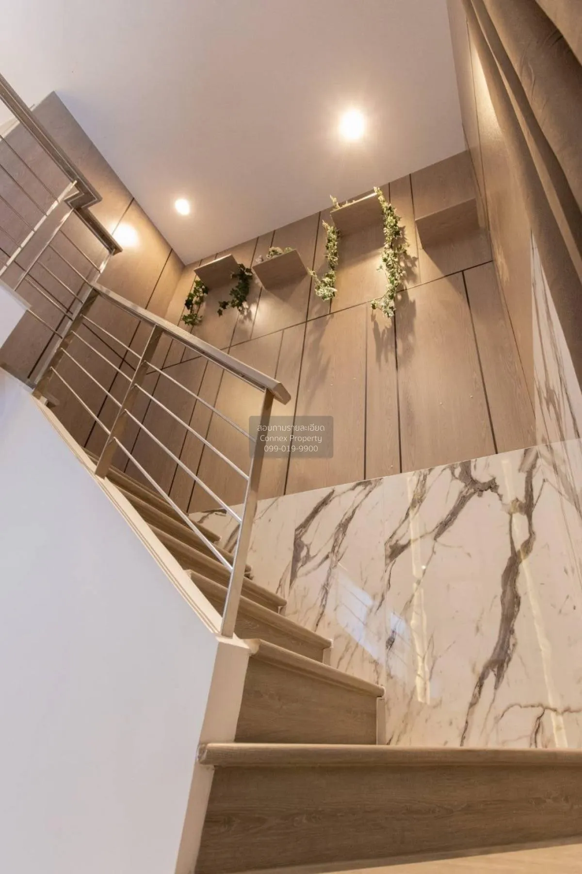 เช่าคอนโด  ไอดีโอ โมบิ อโศก ดูเพล็กซ์ MRT-เพชรบุรี บางกะปิ เขต ห้