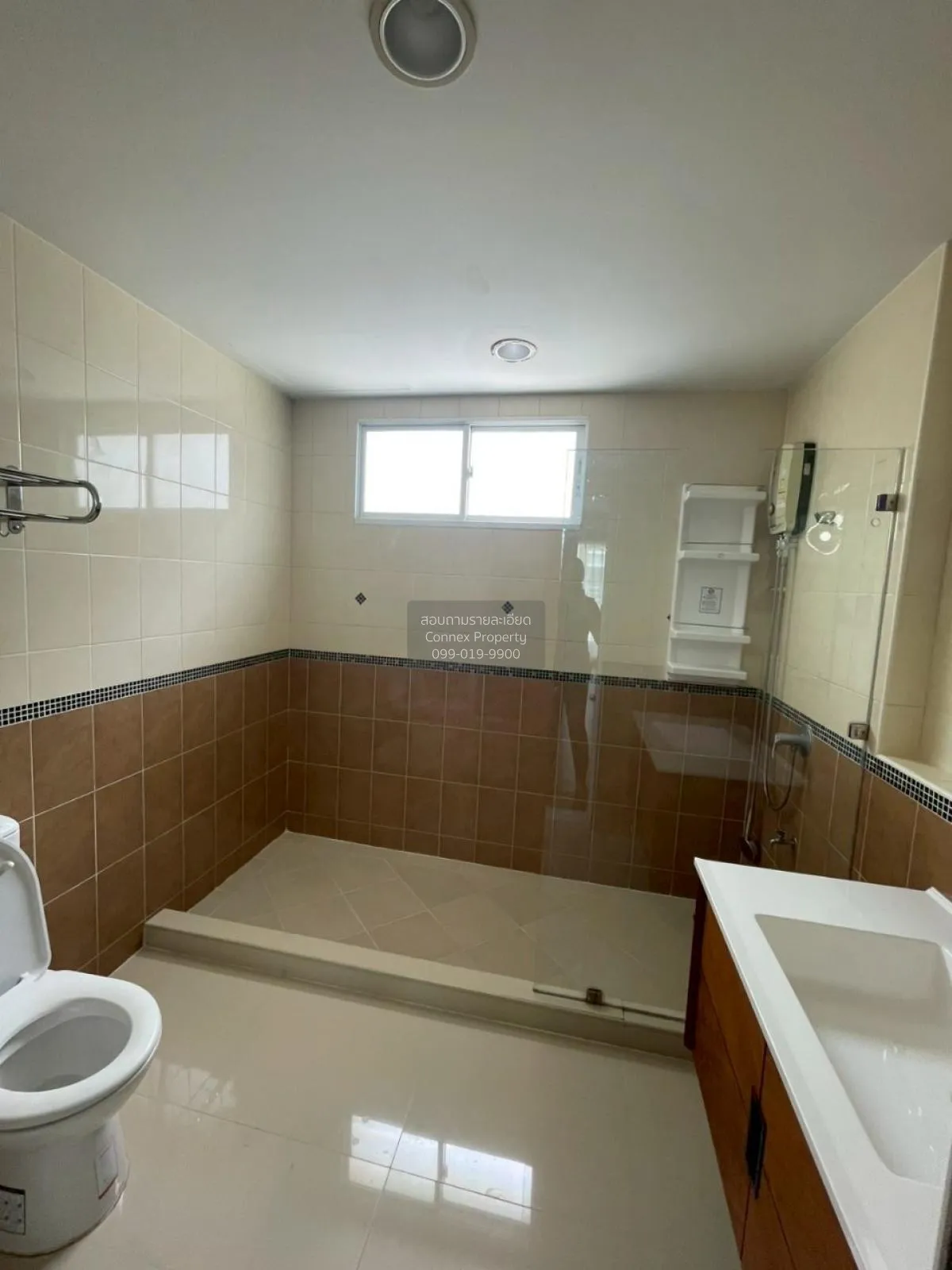 ขายทาวน์เฮ้าส์/ทาวน์โฮม  บ้านกลางเมือง เอส - เซ้นส์ ศรีนครินทร์ ห